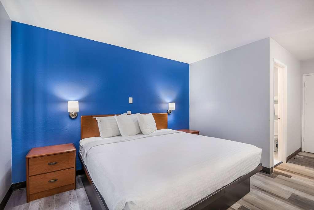 Americas Best Value Inn East Peoria Chambre photo